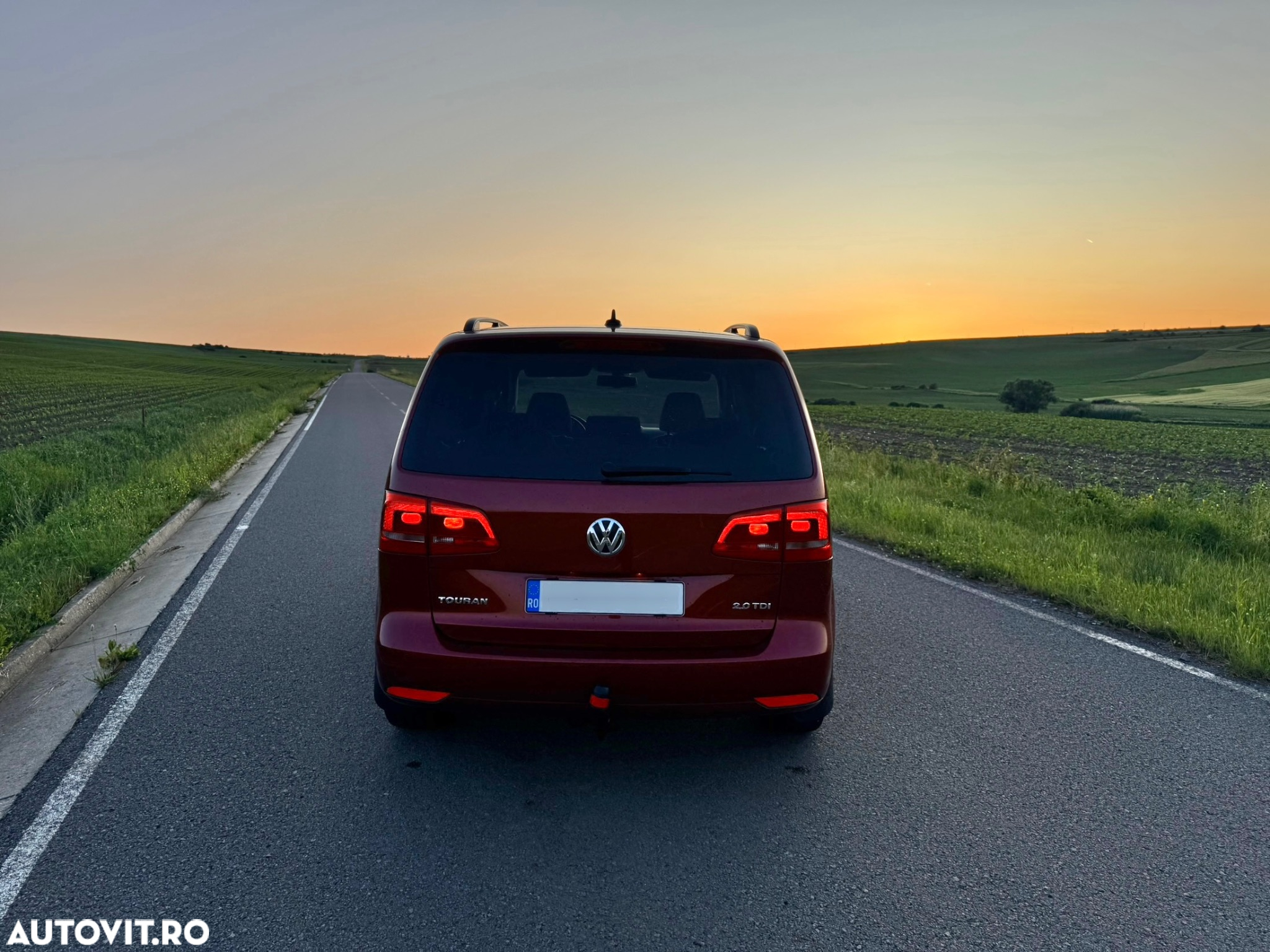 Volkswagen Touran 2.0 TDI DPF Highline - 4