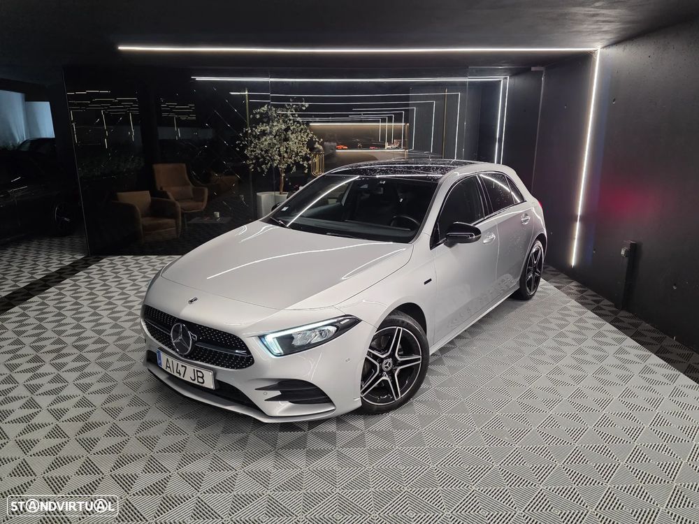 Mercedes-Benz A 250 e AMG Line - 1