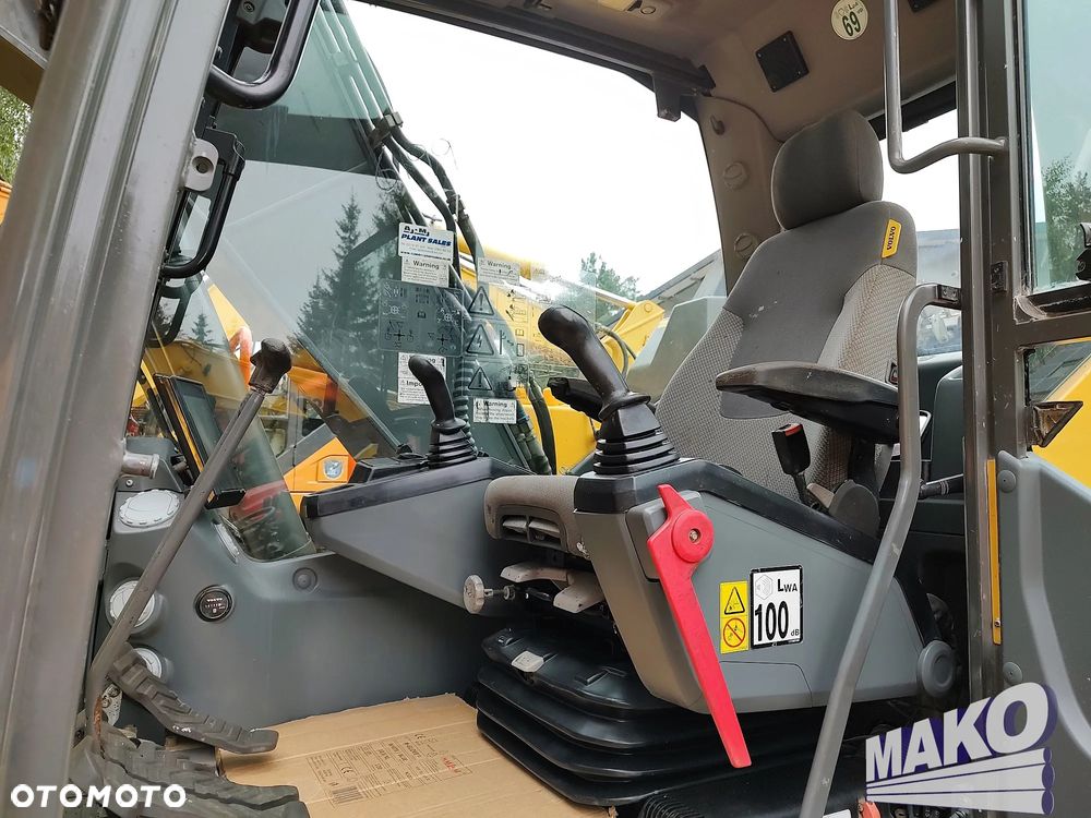 Volvo EC140EL - 11