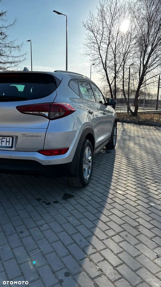 Hyundai Tucson 1.6 GDI BlueDrive Comfort 2WD - 21