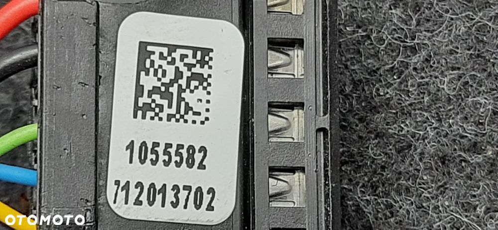 BMW 5 F10 GT F07    Siłownik ELEKTRYCZNY TYLNEJ KLAPY 1055583 712013801 1055582 712013702 - 4