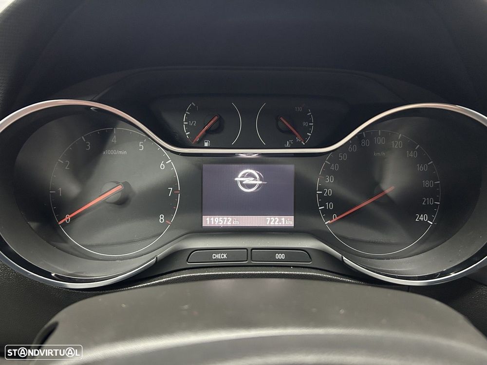 Opel Crossland X - 14