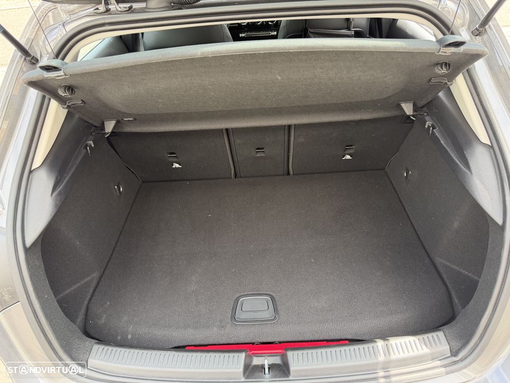 Mercedes-Benz A 250 e - 13