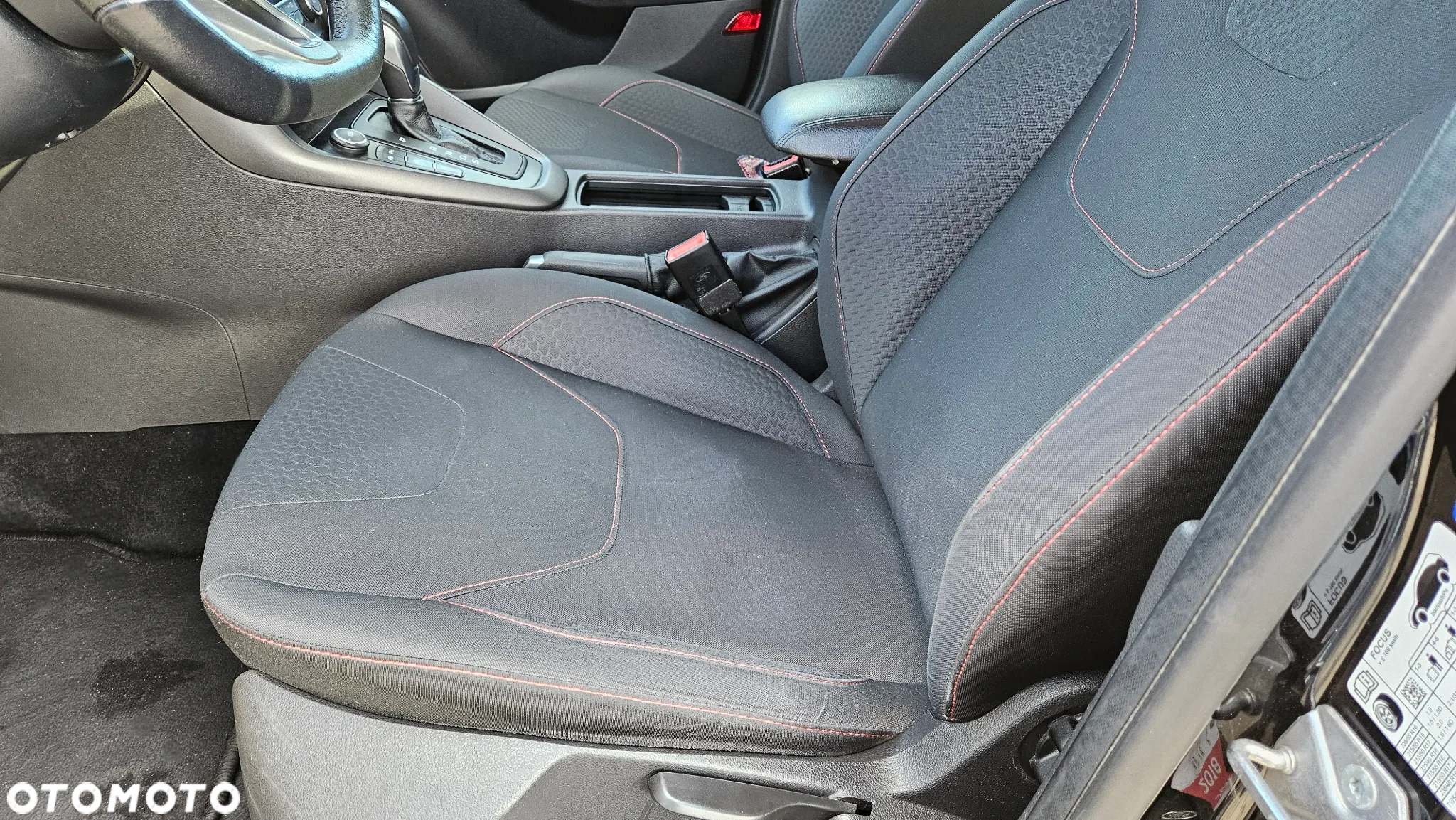 Ford Focus 1.5 EcoBoost Start-Stopp-System ST-LINE - 19