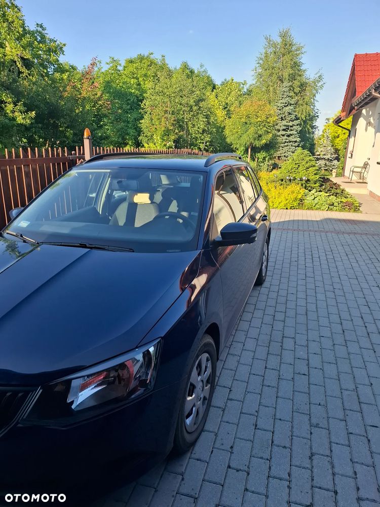 Skoda Fabia 1.0 TSI Active - 10