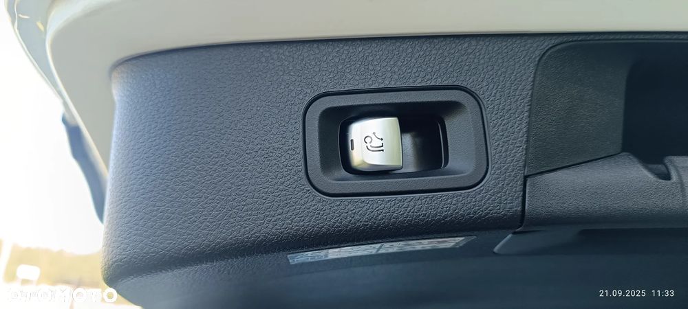 Mercedes-Benz Klasa C 220 d T 9G-TRONIC AMG Line - 16