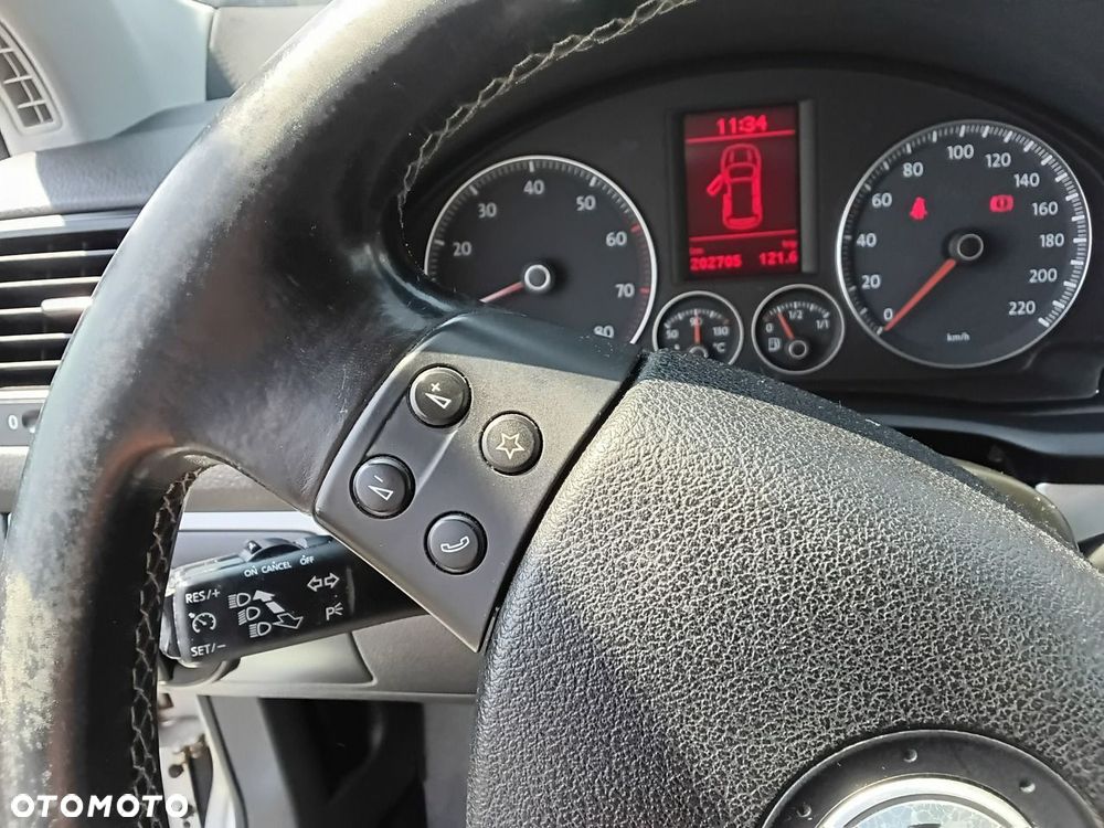 Volkswagen Golf - 18