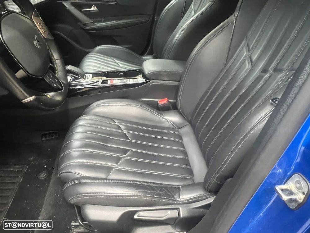 Peugeot e-2008 50 kWh GT Line - 10