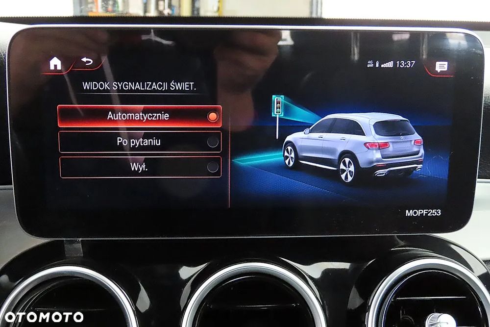 Mercedes-Benz GLC 220 d 4Matic 9G-TRONIC AMG Line Plus - 38