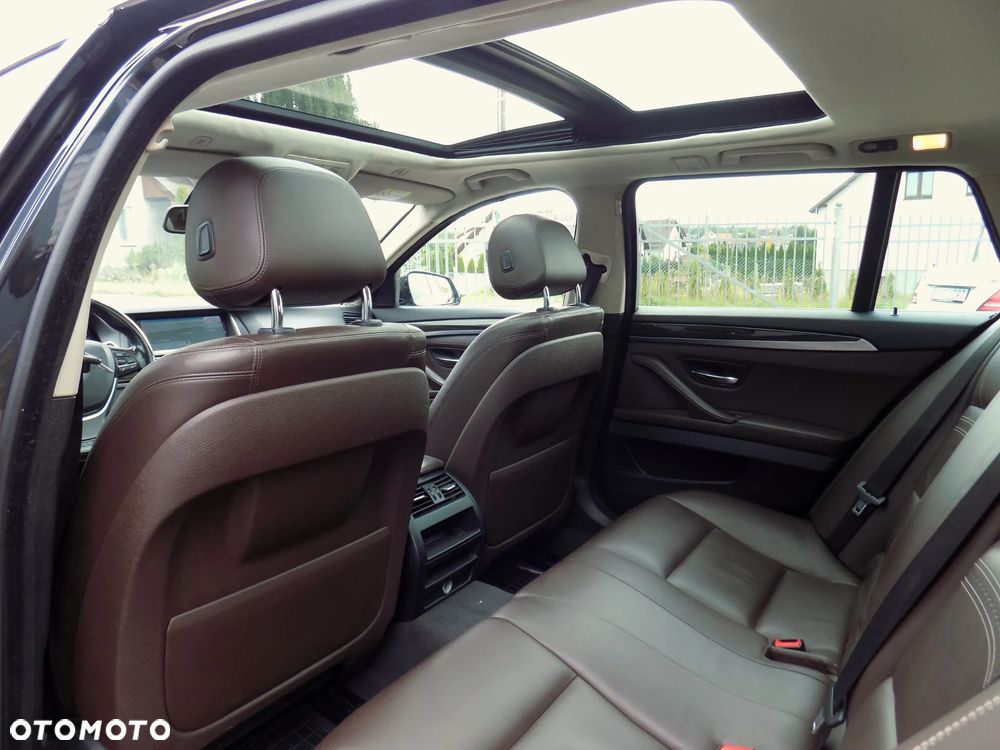 BMW Seria 5 525d Touring Sport-Aut Luxury Line - 20