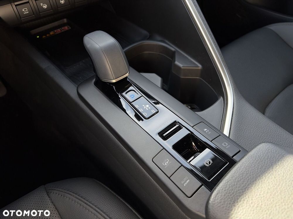 Toyota C-HR 2.0 PHEV Dynamic Force Executive - 26