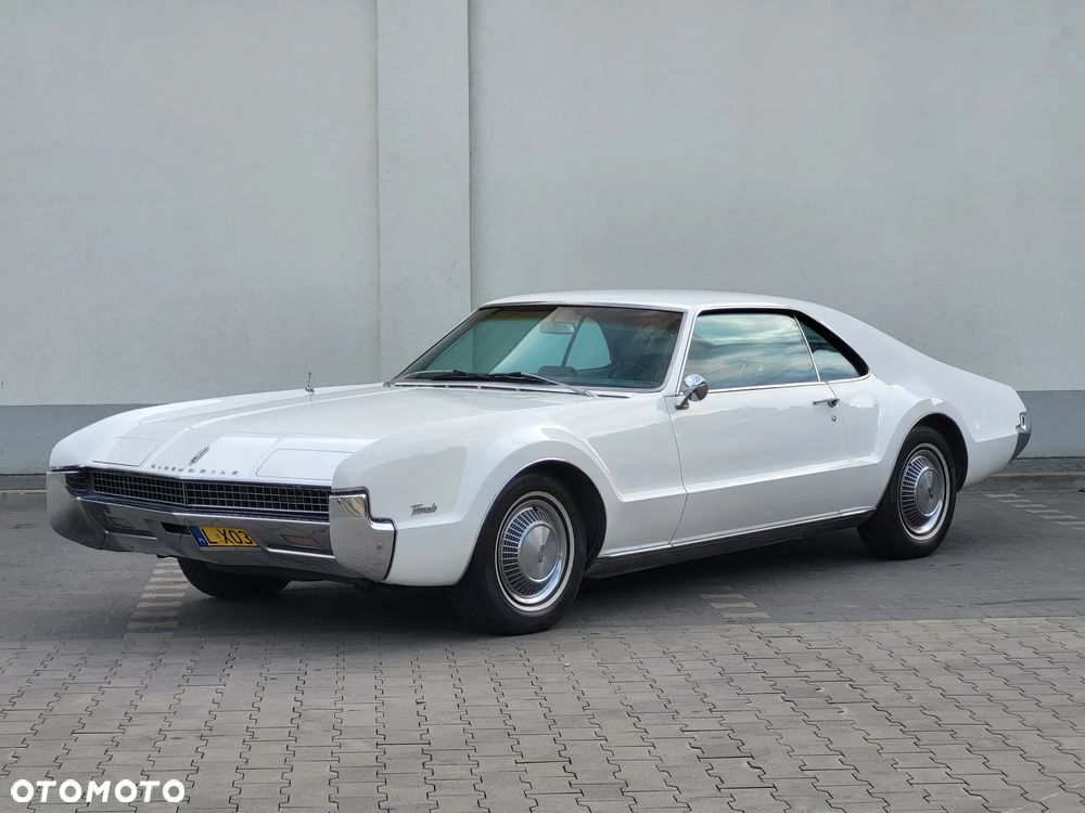 Oldsmobile Toronado - 2