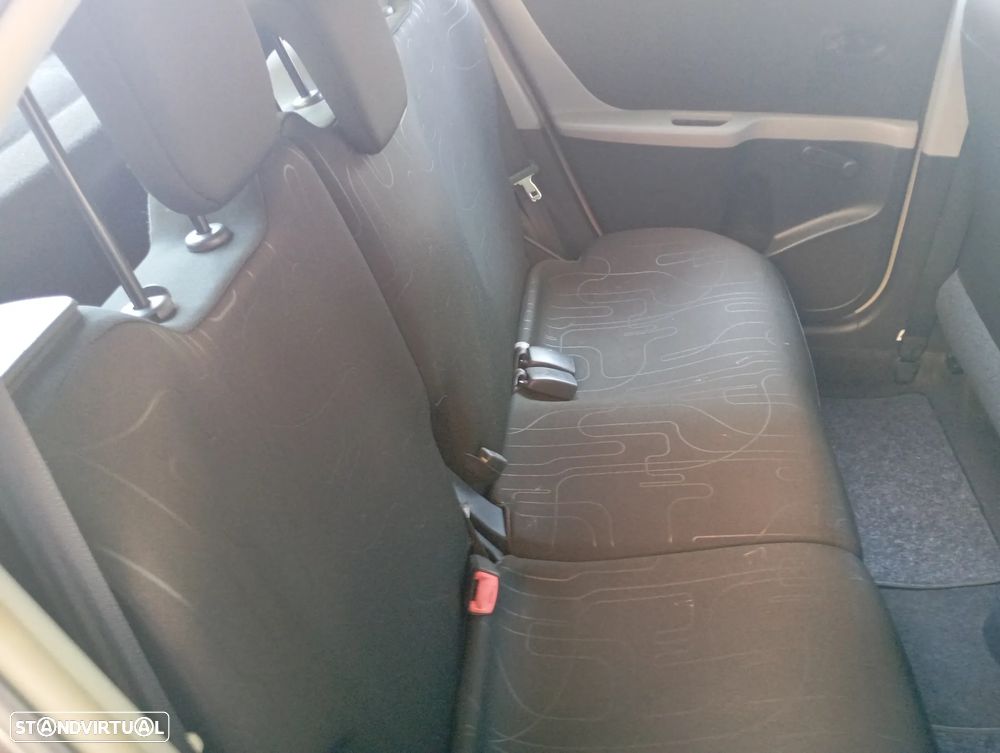 Toyota Yaris 1.0 VVT-i Comfort+P.Style - 6