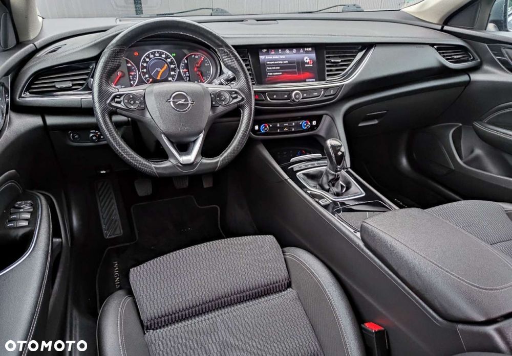 Opel Insignia - 22