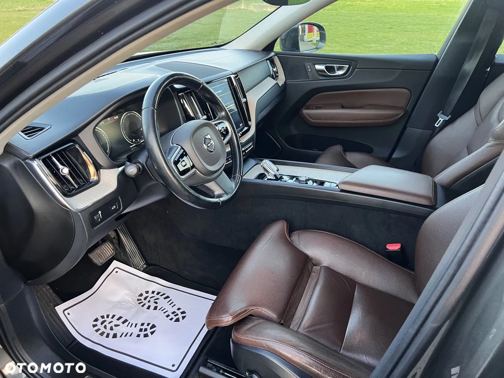 Volvo XC 60 B4 D AWD Geartronic Inscription - 25