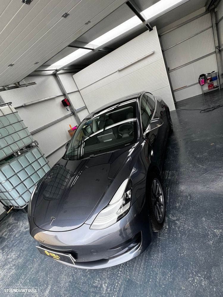 Tesla Model 3 - 2