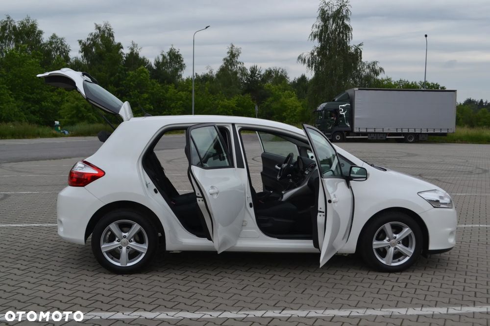 Toyota Auris 1.4 D-4D - 21