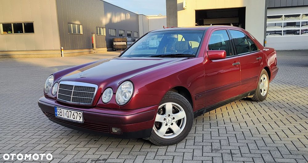 Mercedes-Benz Klasa E 200 CDI Elegance - 1