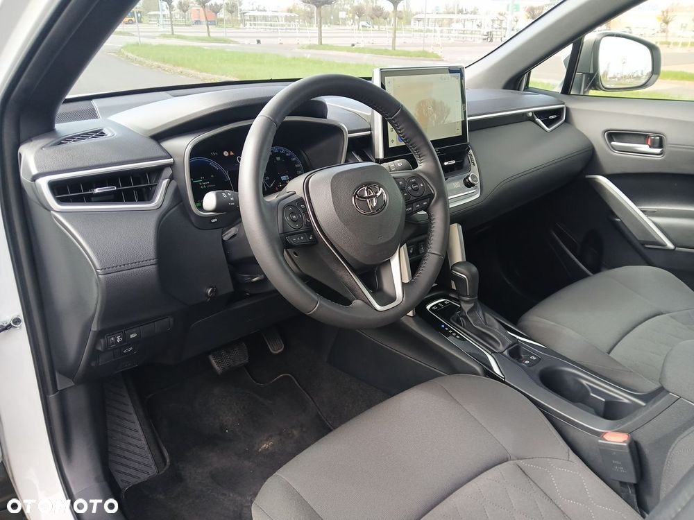 Toyota Corolla Cross - 17