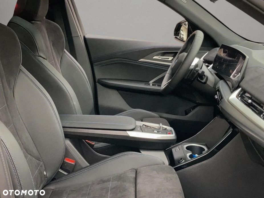 BMW X2 - 10