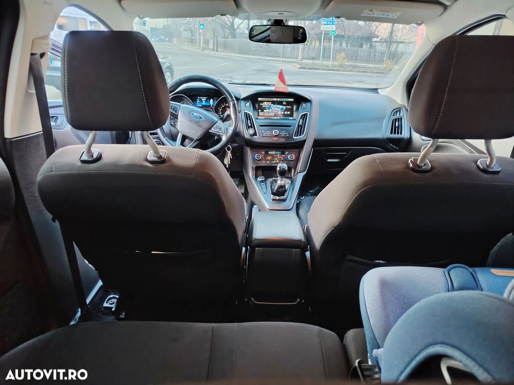 Ford Focus 1.6 TDCI DPF Titanium - 9