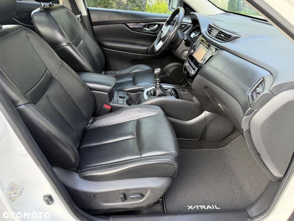 Nissan X-Trail 1.6 DIG-T Tekna 2WD 7os - 28