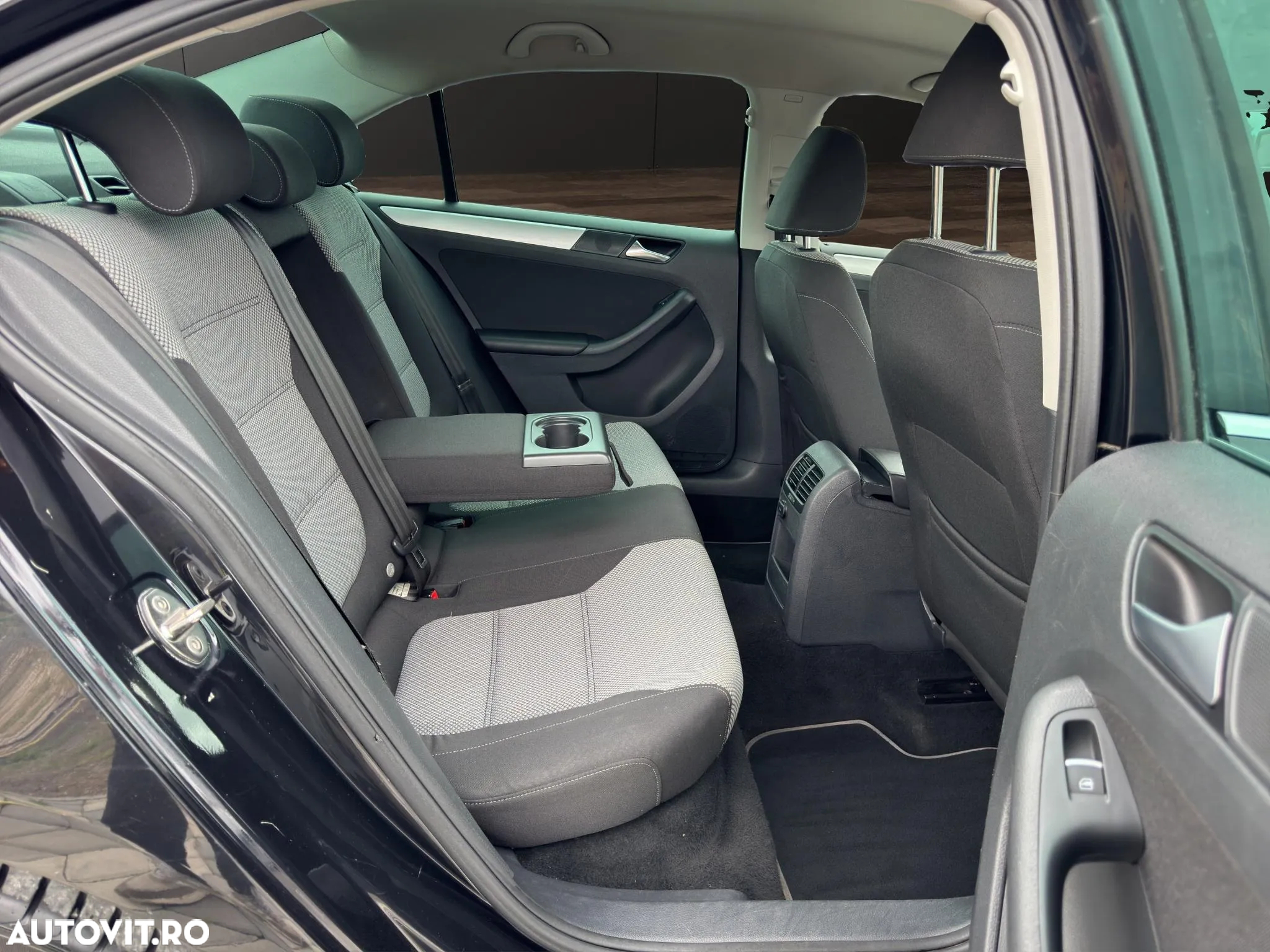 Volkswagen Jetta 1.4 Hybrid DSG - 11