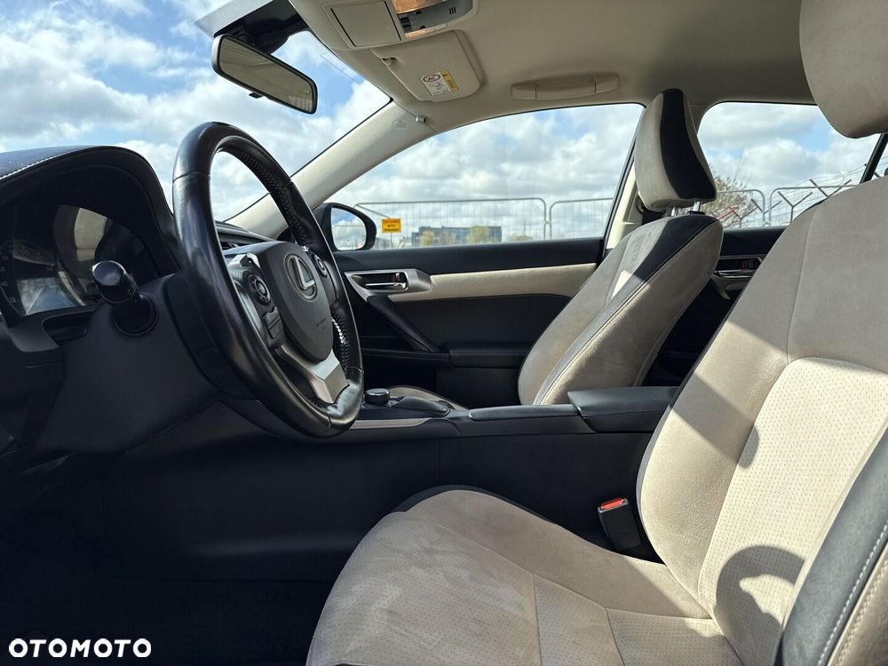 Lexus CT - 15