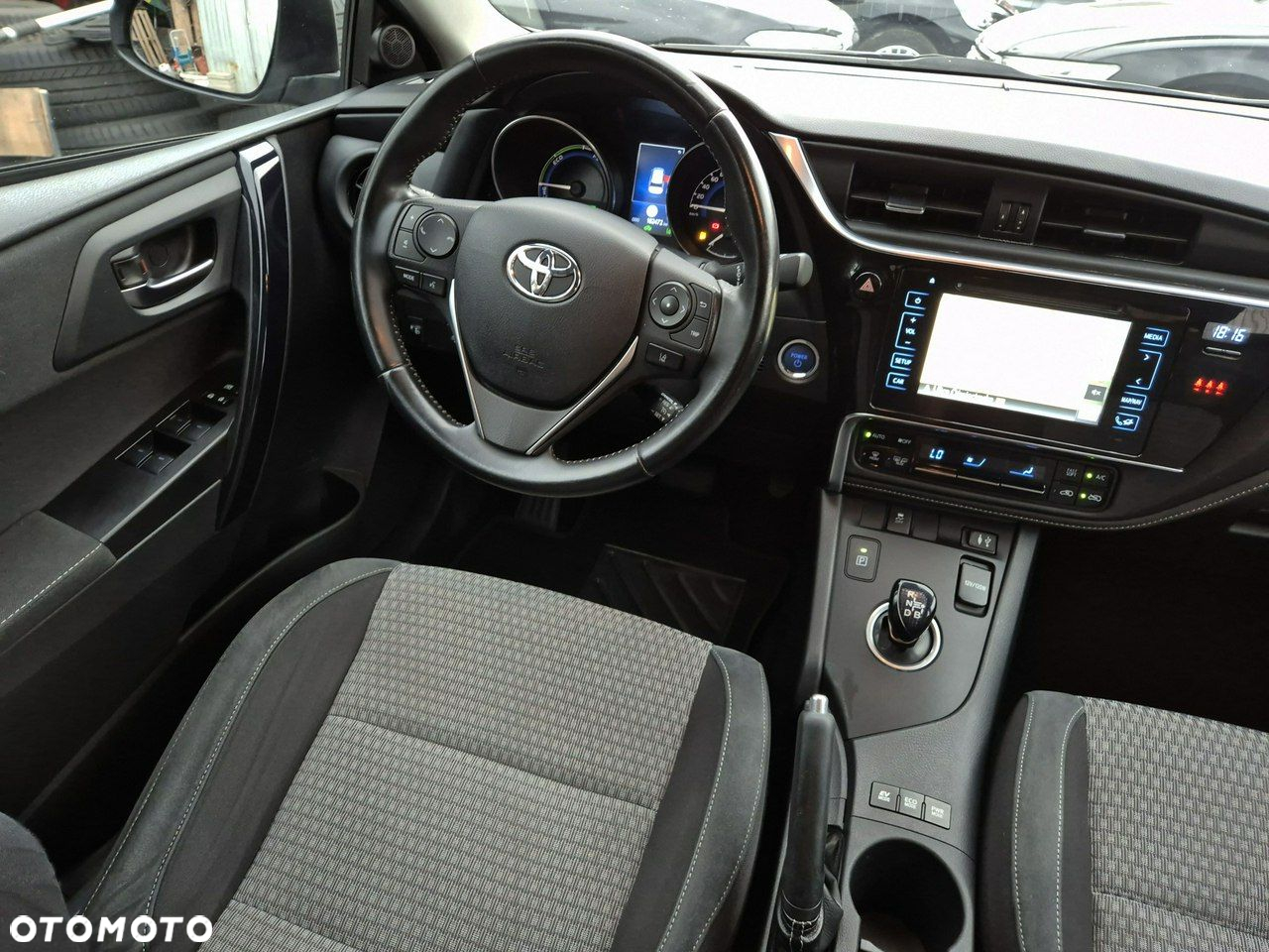 Toyota Auris - 23