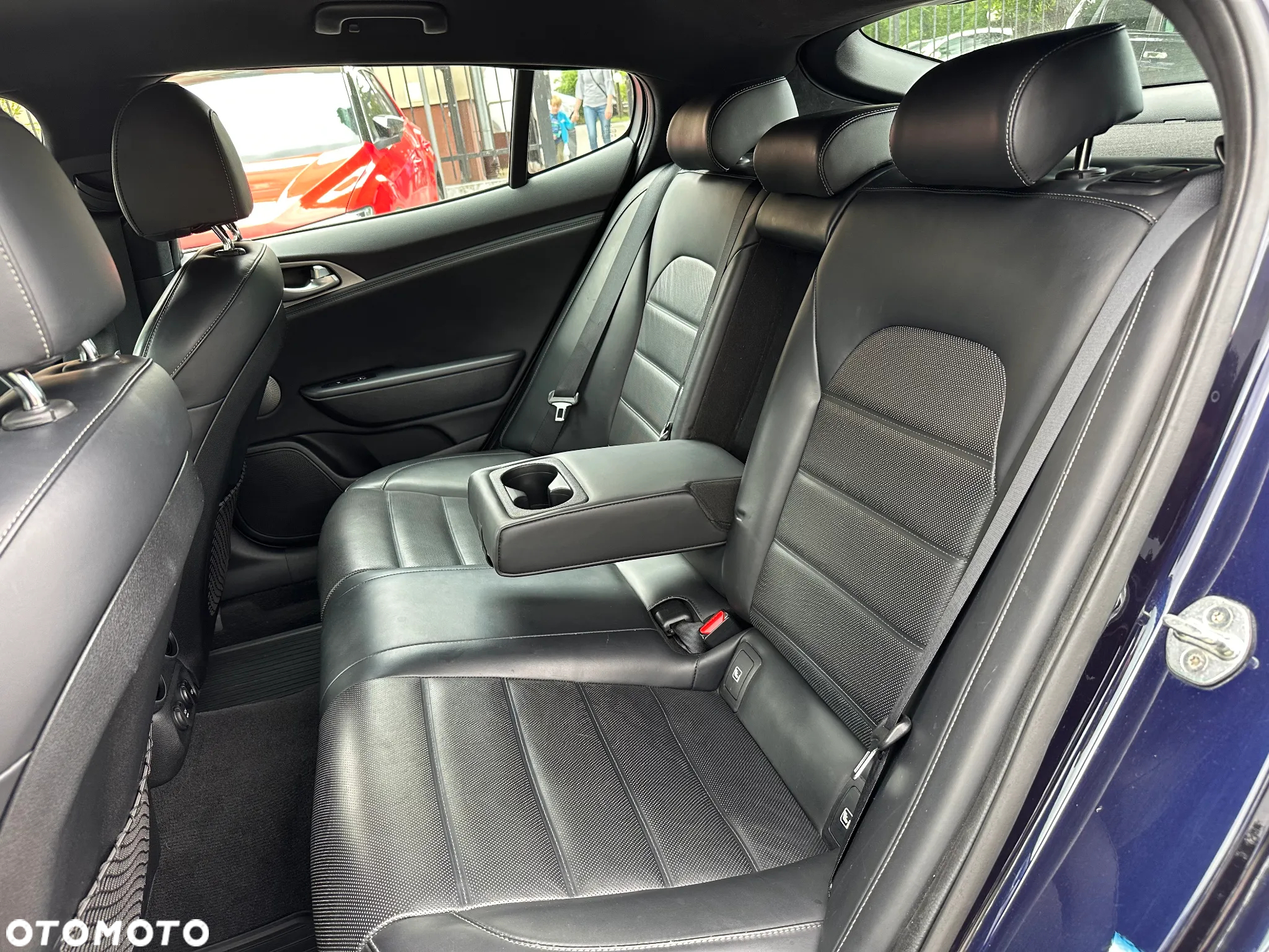 Kia Stinger 2.0 T-GDI GT Line - 13