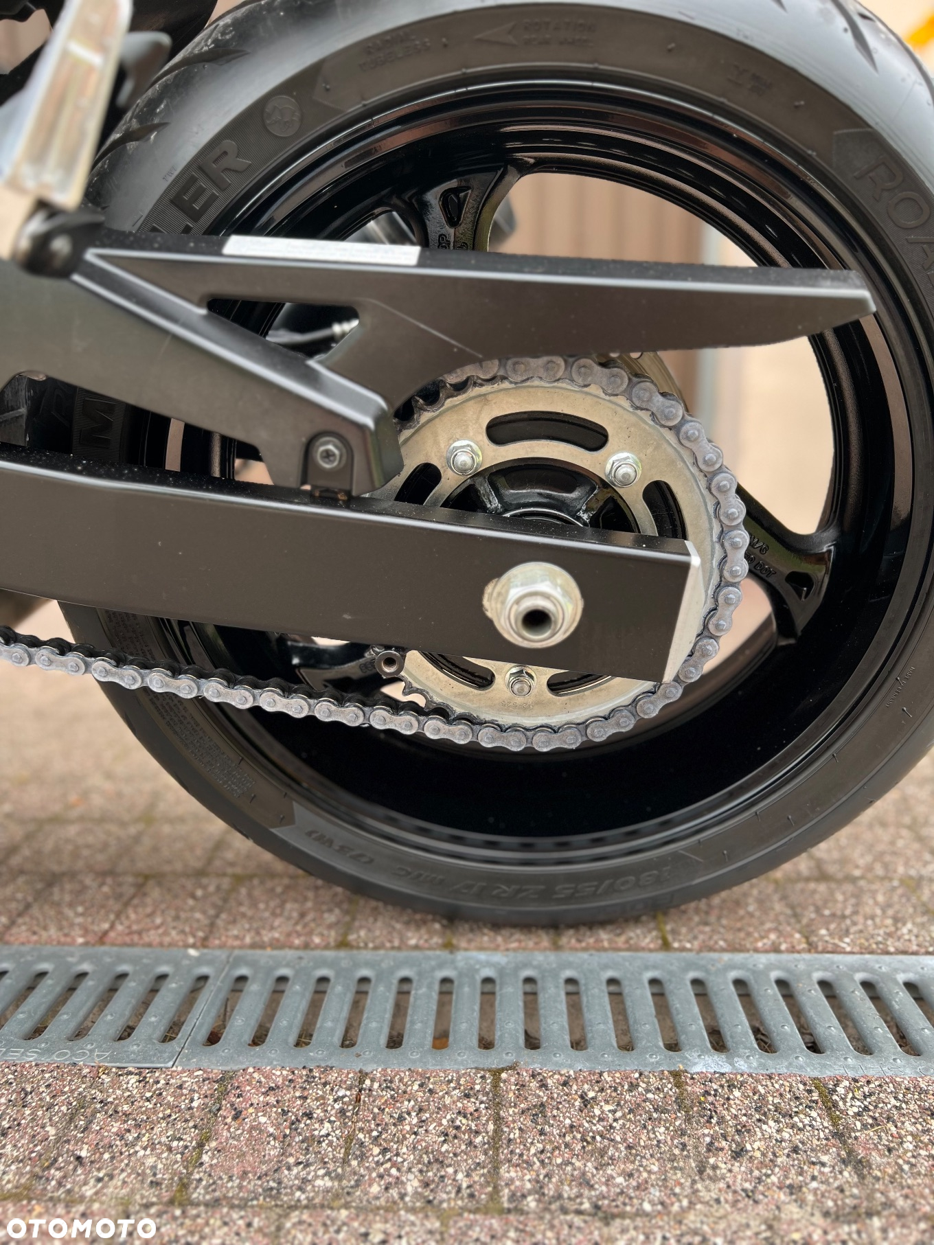 Suzuki GSR - 9