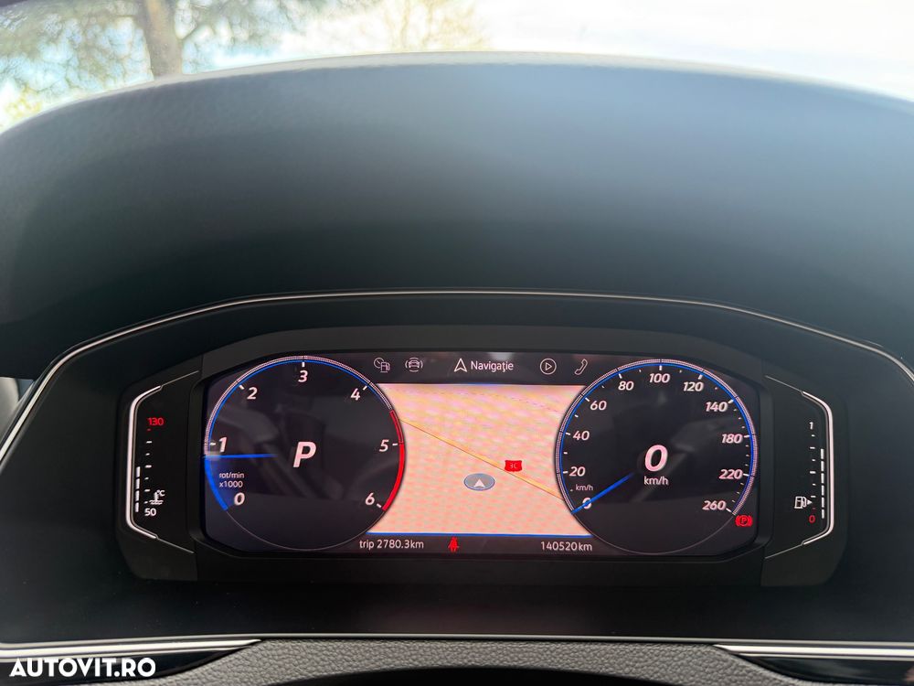 Volkswagen Passat 2.0 TDI SCR DSG Comfortline - 14