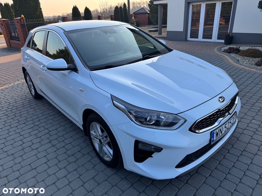 Kia Ceed 1.6 CRDi mHEV M - 22