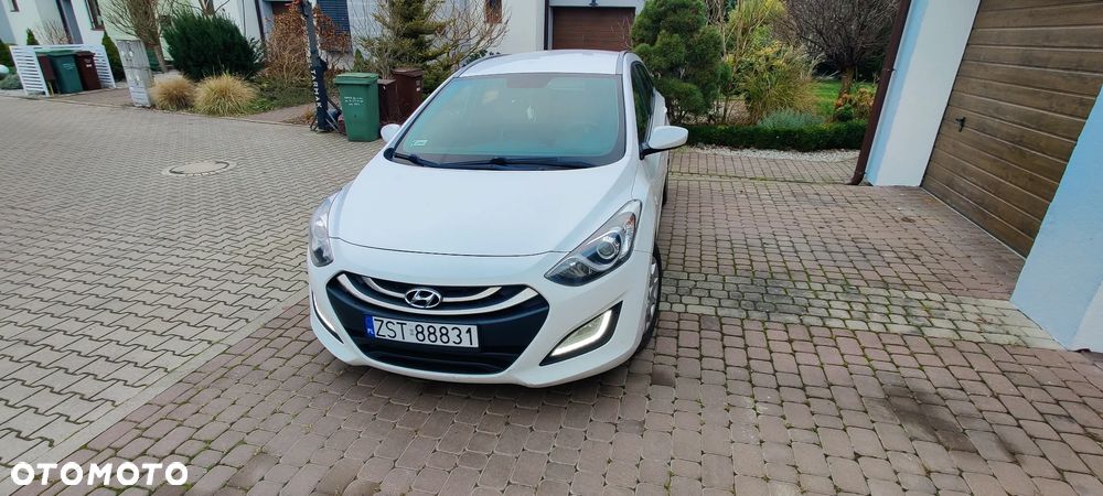 Hyundai i30 1.6 CRDi Classic + - 6