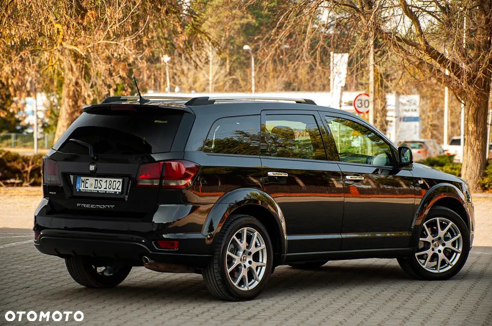 Fiat Freemont 2.0 Multijet 16V DPF Automatik Allrad Black Code - 4