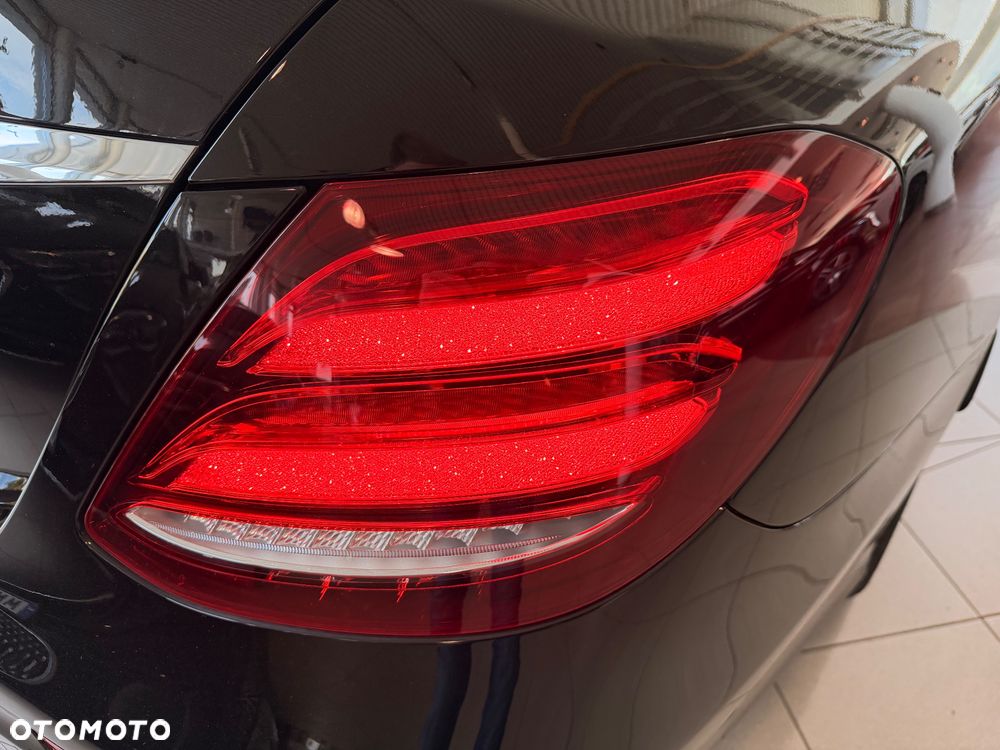 Mercedes-Benz Klasa E 220 d 4-Matic 9G-TRONIC - 9