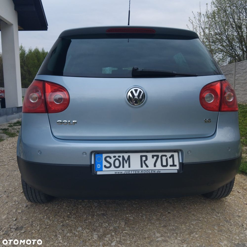 Volkswagen Golf 1.6 United - 11