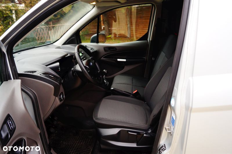 Ford Transit Connect - 19
