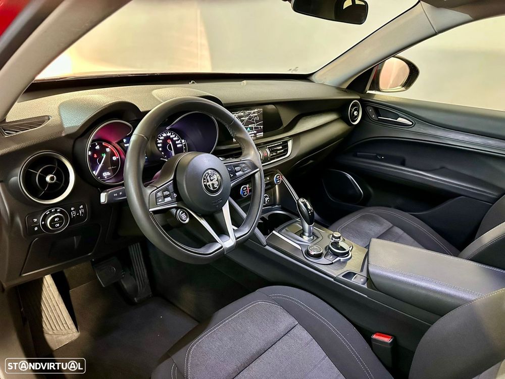 Alfa Romeo Stelvio 2.2 D AT8 - 11