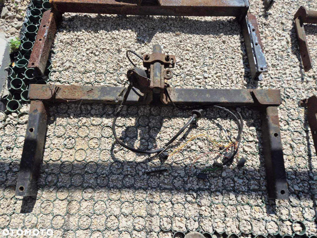 VOLKSWAGEN HAK HOLOWNICZY Z BELKĄ - 18