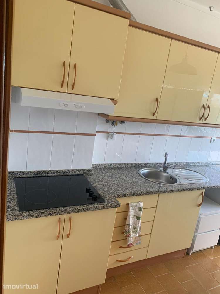 Quarto - localizado em Caparica Lisbon - Grande imagem: 3/5