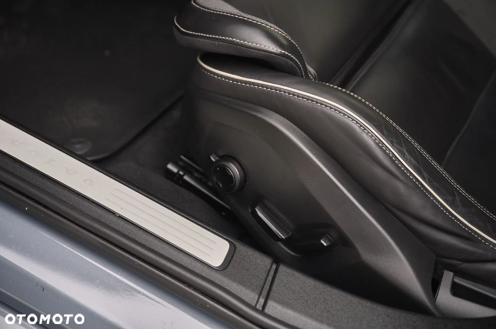Volvo S60 T4 Geartronic RDesign - 33