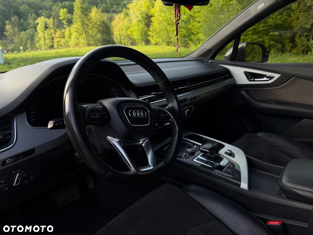 Audi Q7 - 10