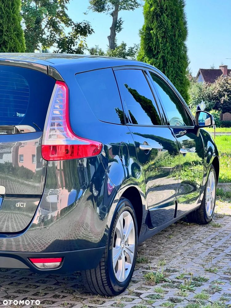 Renault Grand Scenic - 10