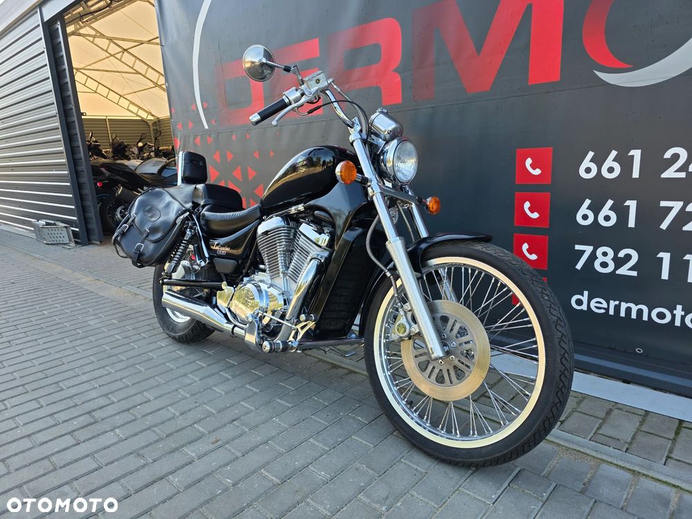 Suzuki Intruder - 29