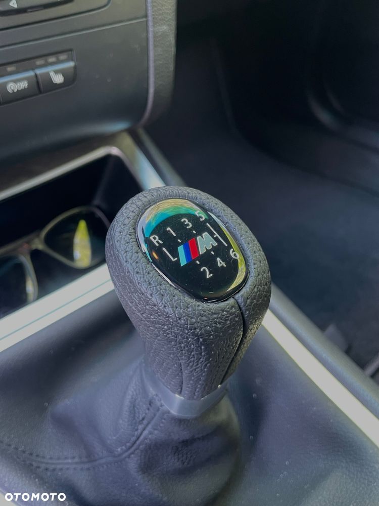 BMW Seria 1 123d - 17