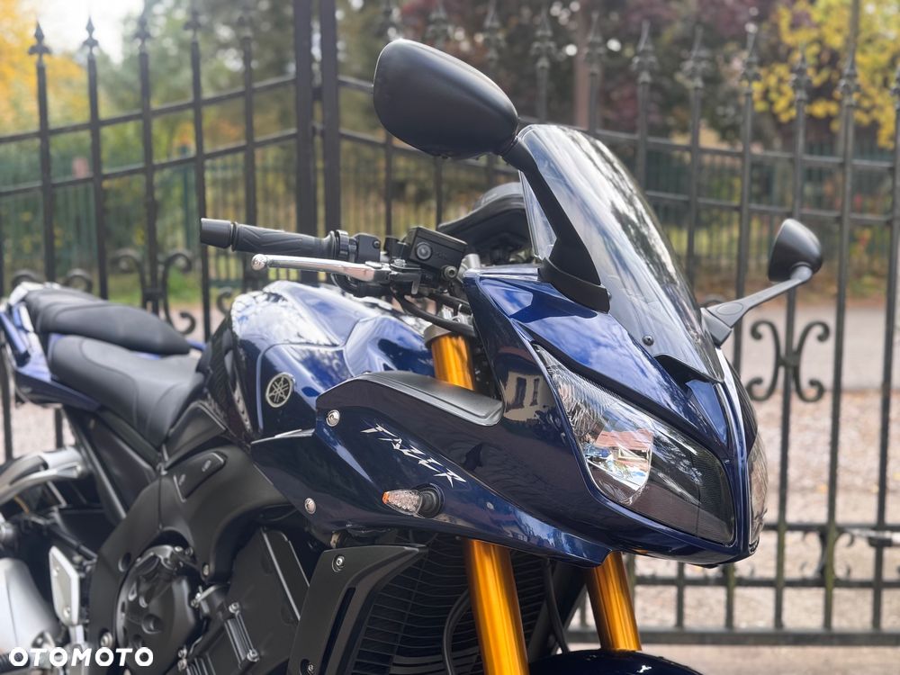Yamaha FZ - 11