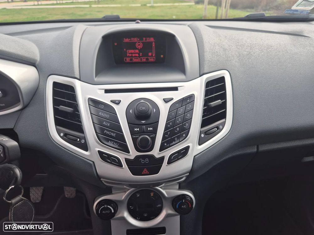 Ford Fiesta 1.25 Titanium 124g - 13