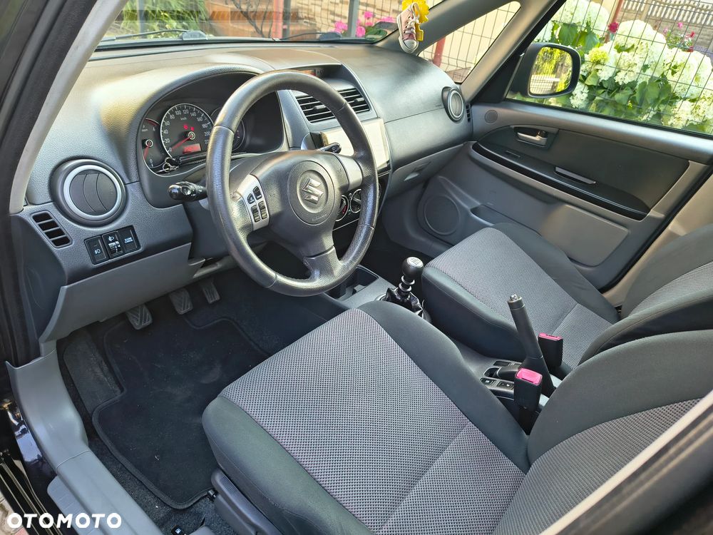 Suzuki SX4 - 10
