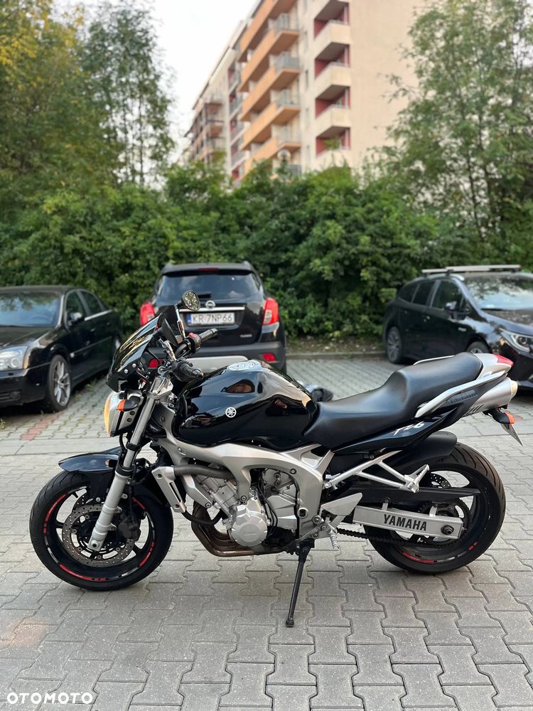 Yamaha FZ6 - 18